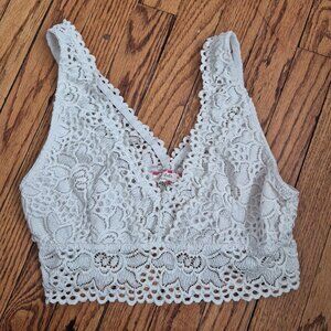 Altar’d State Off-White / Cream Lace Bralette EUC Size M Stretchy